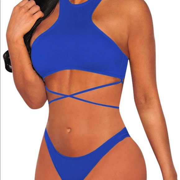 High neck strappy bikini - Picture 1 of 1